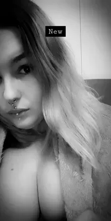 OnlyFans account  babygirlyy69 avatar 1