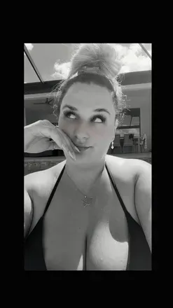 OnlyFans cuenta curvyblonde1227 avatar 1