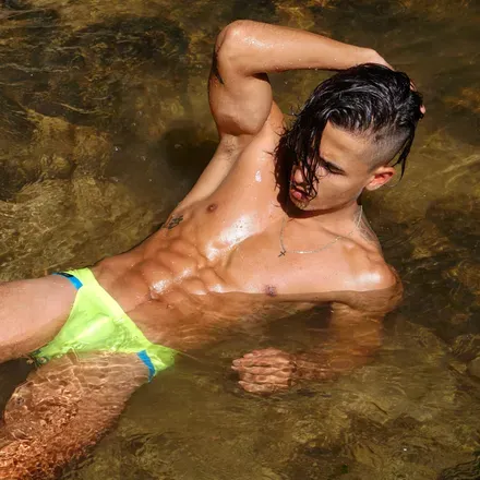 OnlyFans cuenta aaronnmg1 header 2