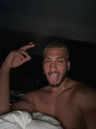 OnlyFans account  sixfootpapi avatar 1