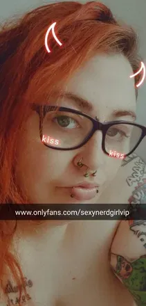 OnlyFans cuenta sexynerdgirlvip avatar 1