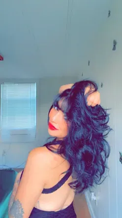 OnlyFans account  lexxylewinskyy avatar 1