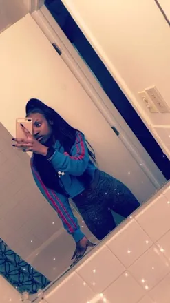 OnlyFans cuenta xkarlissaaa header 2