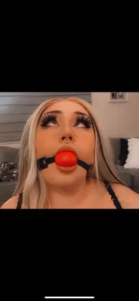 OnlyFans cuenta ivoryfuxxxfree avatar 1