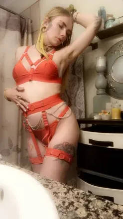OnlyFans cuenta lovebugg420 header 2