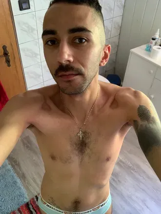 OnlyFans cuenta ceejay90439 avatar 1