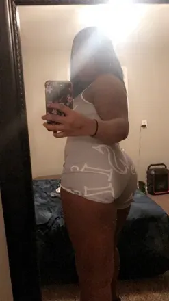 OnlyFans cuenta chocolate_wet23 header 2
