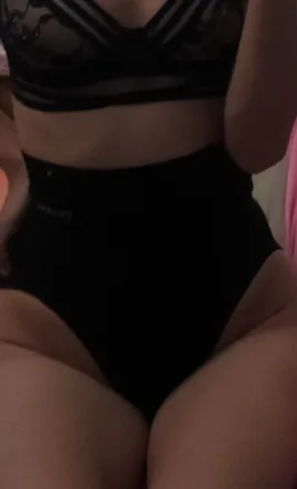 OnlyFans cuenta esmeraldahoney header 2