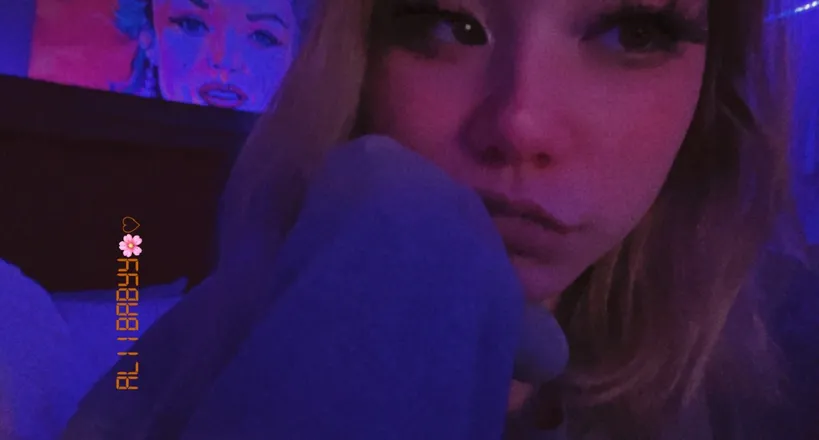 OnlyFans cuenta awimomo header 2