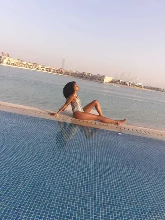 OnlyFans cuenta melsbellz header 2