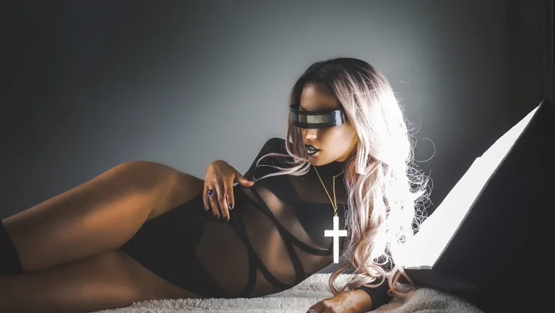 OnlyFans cuenta saintsia header 2