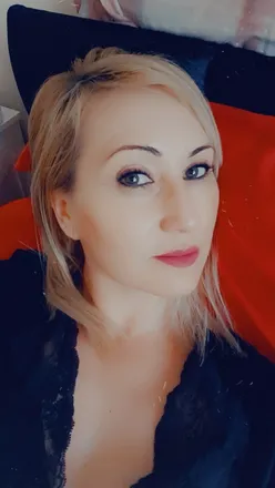 OnlyFans cuenta julia.julia header 2