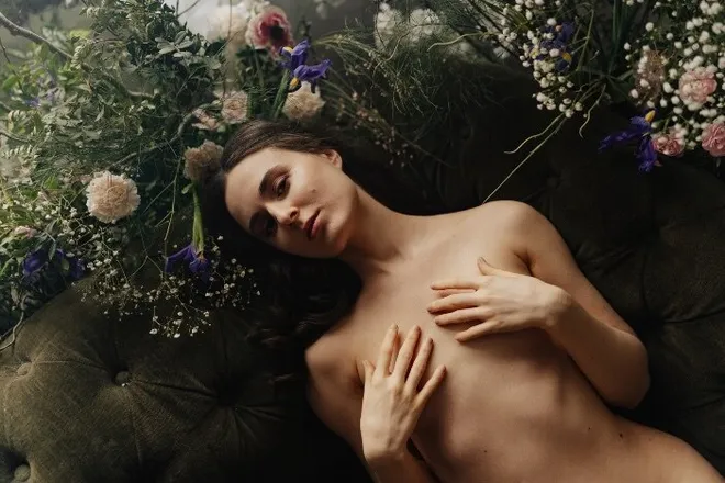 OnlyFans cuenta naked_muse header 2