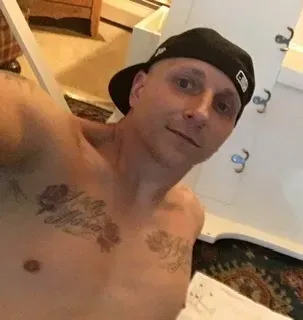 OnlyFans account  skinny-guinny avatar 1