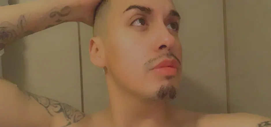 OnlyFans account  freaky_junoo avatar 1