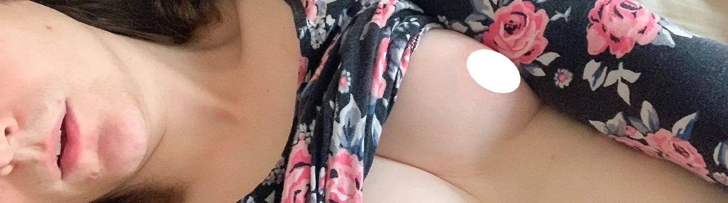 OnlyFans cuenta robynhartz header 2