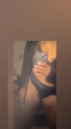 OnlyFans cuenta thebaddest2398 header 2