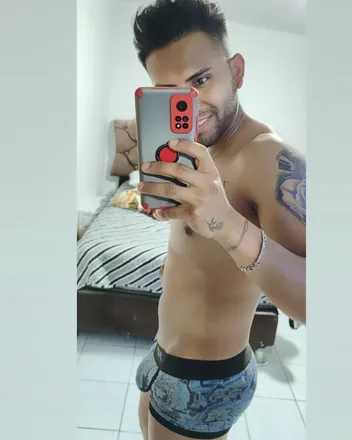 OnlyFans cuenta alexxis74 header 2