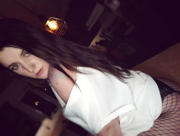 OnlyFans cuenta jennyfertrahan header 2