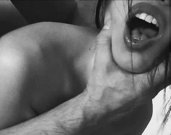 OnlyFans cuenta stockbrokeherbackout header 2