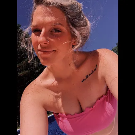 OnlyFans cuenta suuggaarrtits avatar 1