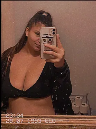 OnlyFans account  your_favorite_milker avatar 1
