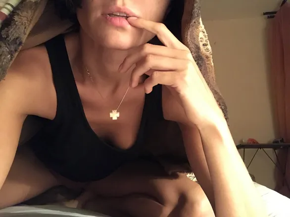 OnlyFans account  bellafee header 2