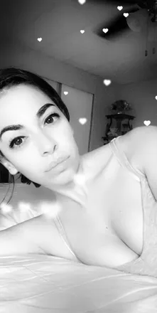 OnlyFans cuenta loveablelatinlizzie header 2