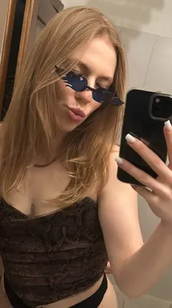 OnlyFans cuenta zoyeplay avatar 1