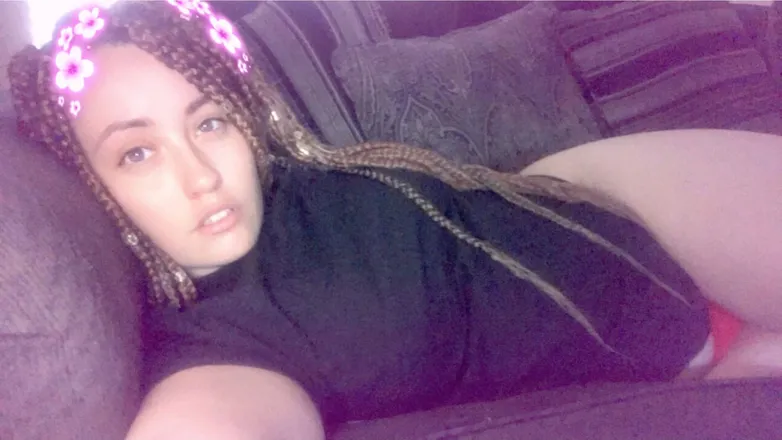 OnlyFans cuenta kswizzlebitch header 2