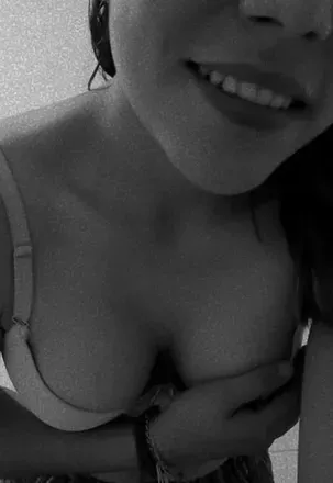 OnlyFans account  freekia1505 avatar 1
