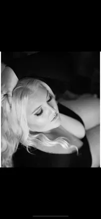 OnlyFans account  unscriptedblonde avatar 1