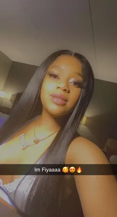 OnlyFans cuenta starr_asia1 header 2