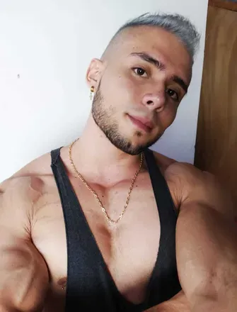 OnlyFans cuenta adriangomezf4f1 avatar 1