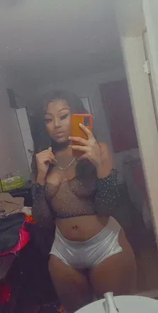 OnlyFans cuenta pandorasbox01 avatar 1