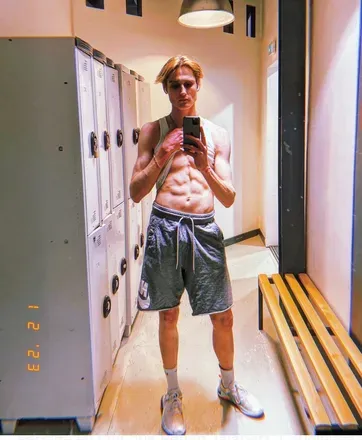 OnlyFans cuenta raphaelsavelliofficiale avatar 1