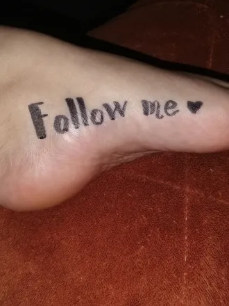 OnlyFans cuenta girlmonniefeet header 2