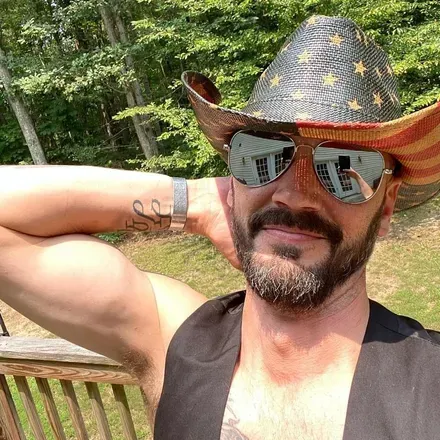 OnlyFans account  whiskey_drinkin_infidel avatar 1