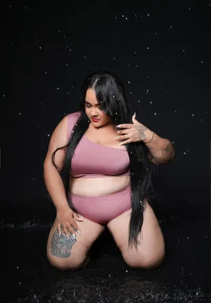 OnlyFans cuenta michellecueva1 header 2
