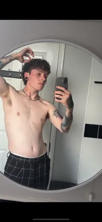 OnlyFans account  hellboyyzz header 2