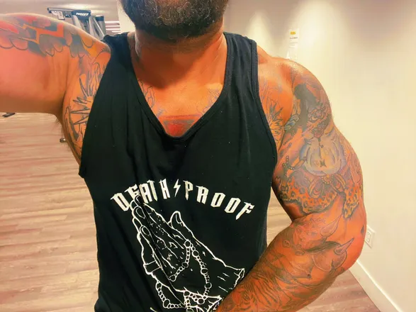 OnlyFans cuenta u56080937 header 2