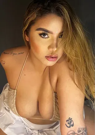 OnlyFans cuenta emely222 avatar 1