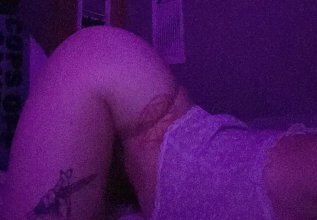 OnlyFans account  luvvemilia header 2