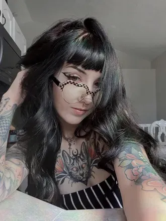 OnlyFans account  tatsncatss avatar 1