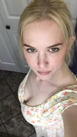 OnlyFans cuenta delicate_blonde_babe0 avatar 1