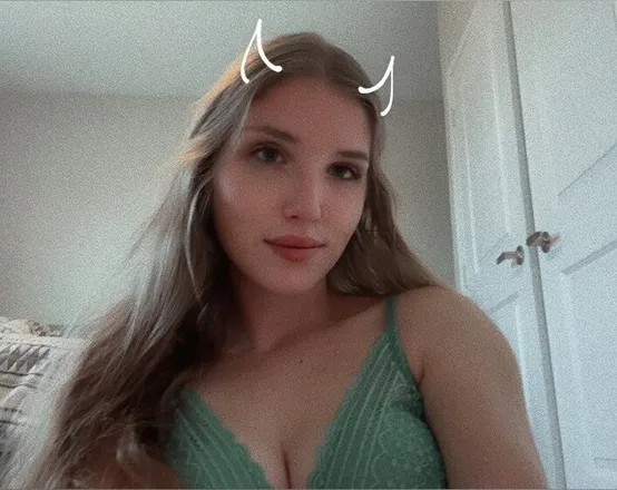 OnlyFans cuenta lunathewitchxx header 2