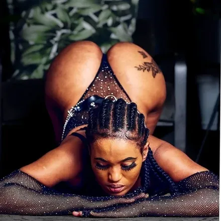 OnlyFans cuenta gugucakes header 2