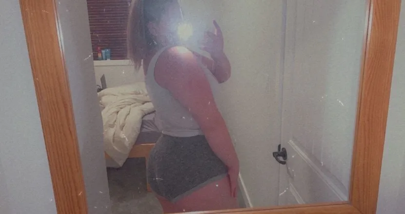 OnlyFans cuenta emily_2003 header 2