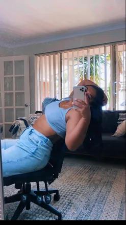 OnlyFans account  wahinebabyyy header 2