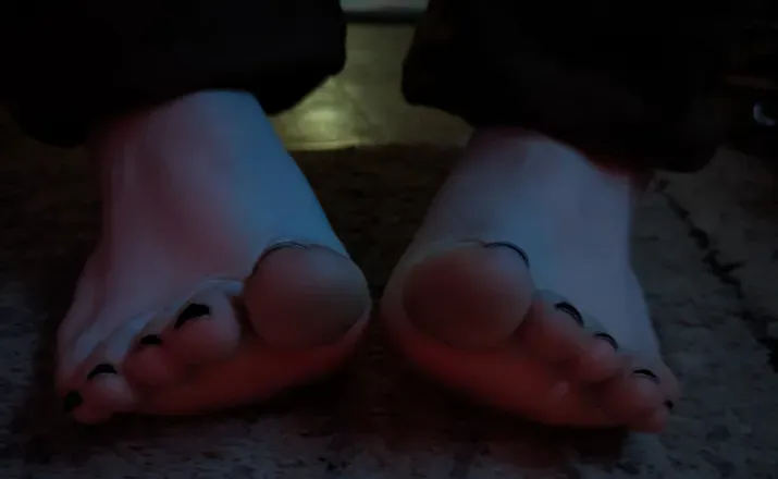 OnlyFans cuenta mommyfeeties header 2